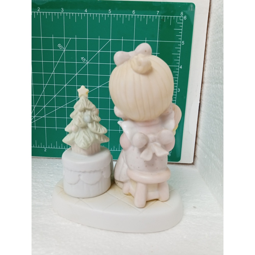 Precious Moments Tell Me The Story Of Jesus Figurine Girl Christmas Tree - Picture 3 of 5